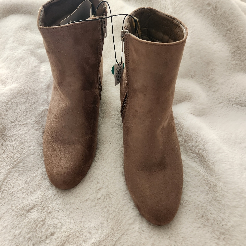 Booties - Picture 3 of 5